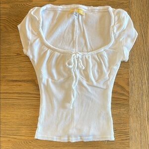 UO Pretty As A Portrait Short Sleeve Top